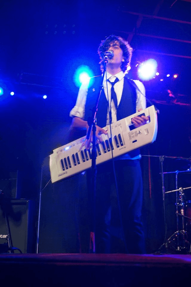 Daniel Michael Playing Keytar Live show @danielmichaelmusic